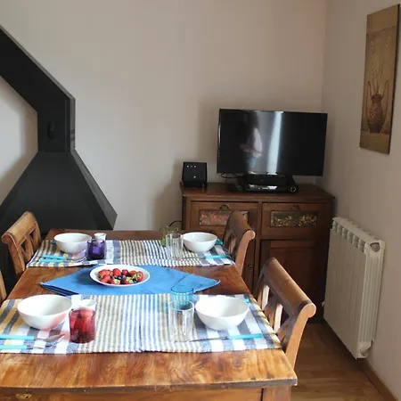 Triplex En Edificio Erta 公寓 普拉德埃米塔