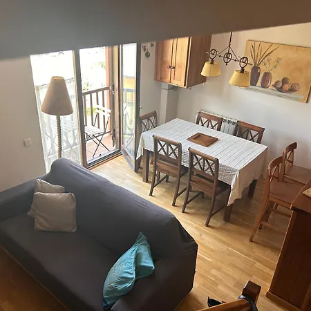 Triplex En Edificio Erta Apartment
