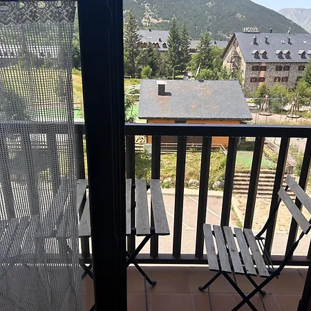 Triplex En Edificio Erta 公寓 普拉德埃米塔